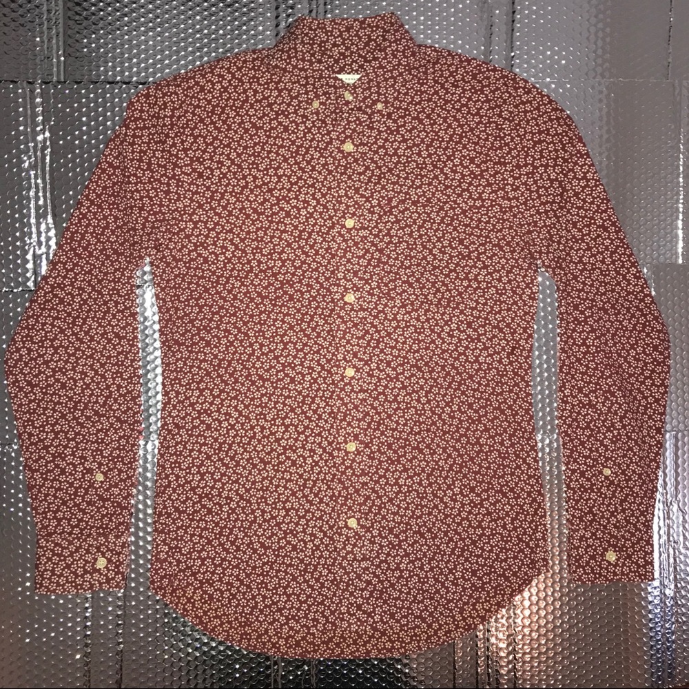 Club Monaco Men’s Brick/White Print Shirt. Size XS